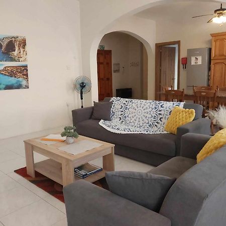 Nr41 Holiday Apartment - Close To Village Centre, Promenade, Shops & Restaurants マルサシュロック エクステリア 写真