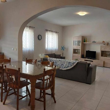 Nr41 Holiday Apartment - Close To Village Centre, Promenade, Shops & Restaurants マルサシュロック エクステリア 写真